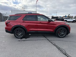 New 2026 Ford Explorer ST-Line w/ ST-Line Street Pack video 2