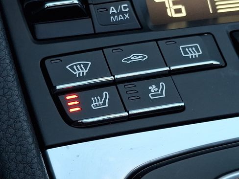 Used 2024 Porsche 718 Boxster image 22