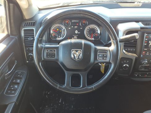 Used 2018 RAM 2500 Big Horn w/ Sport Appearance Group image 14