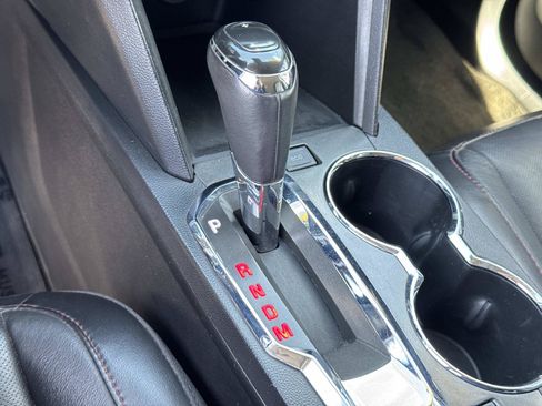 Used 2017 GMC Terrain SLT FWD image 17