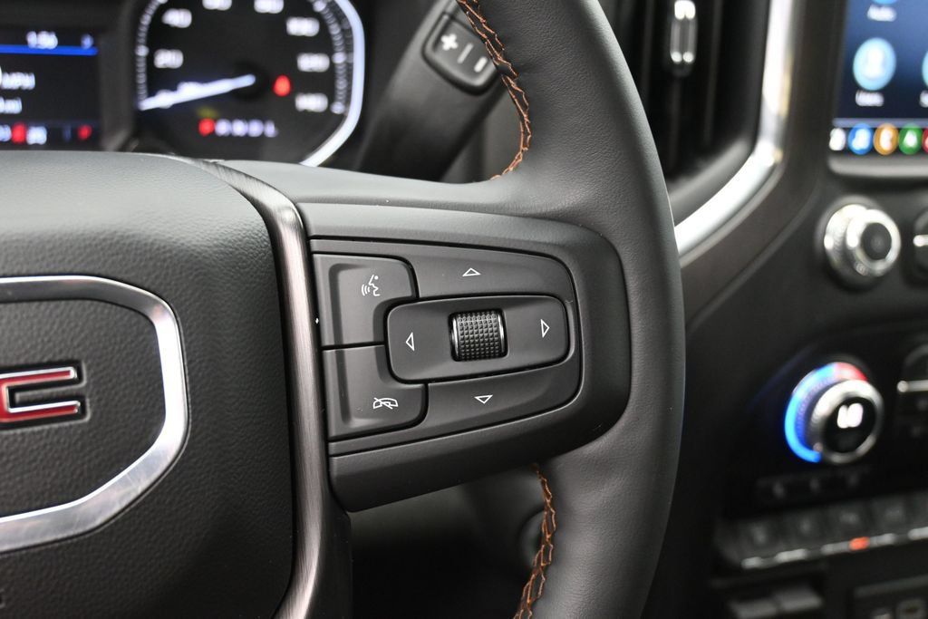 Used 2023 GMC Sierra 2500 AT4 w/ AT4 Preferred Package AWD/4WD image 6