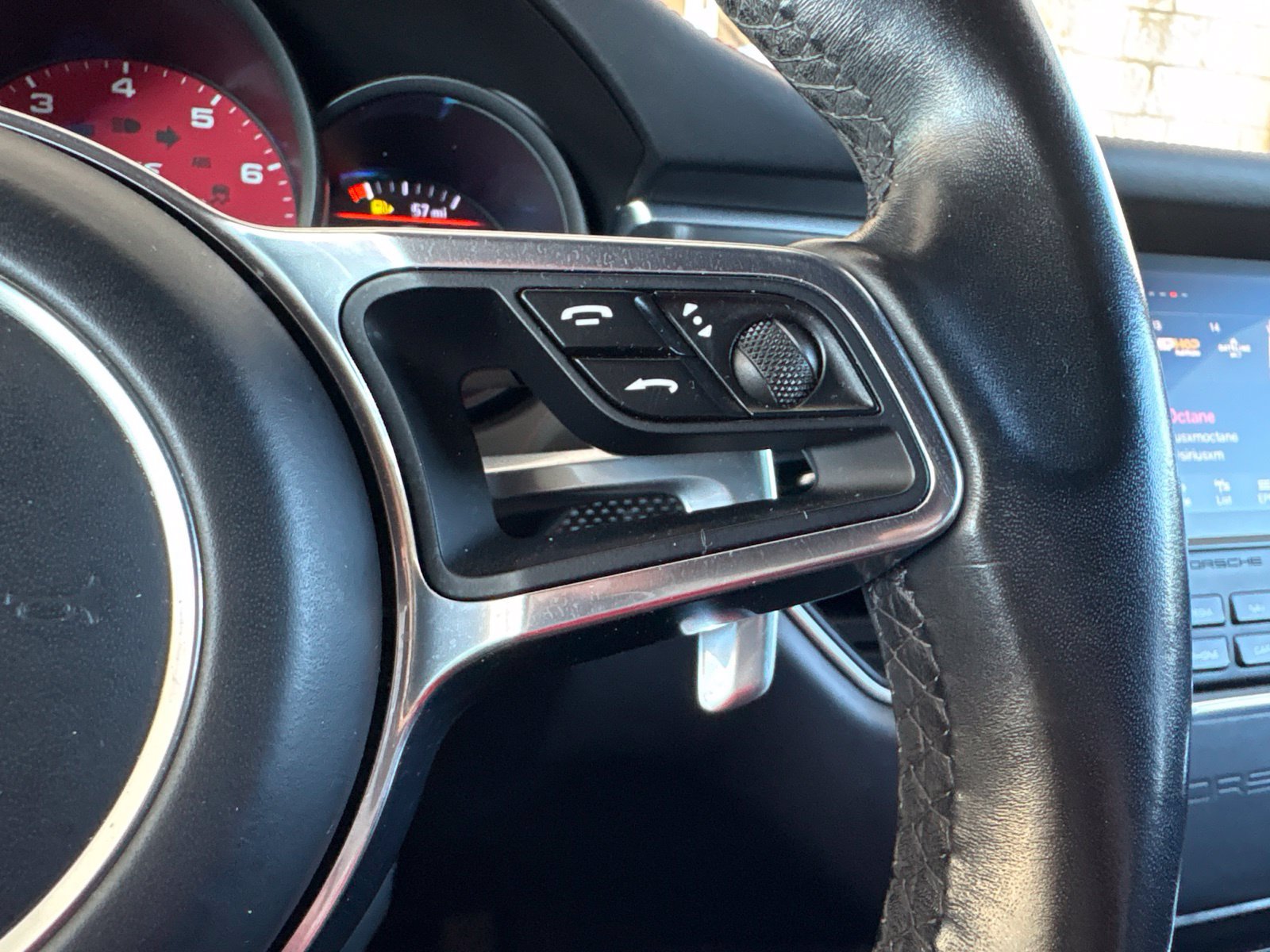 Used 2018 Porsche Macan GTS AWD/4WD image 28
