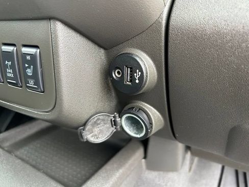 Used 2020 Nissan Frontier PRO-4X w/ Pro-4x Utility Package AWD/4WD image 33