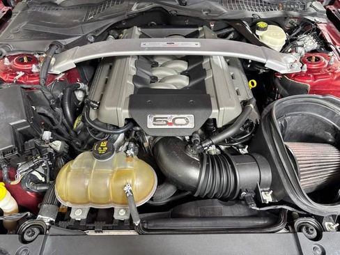 Used 2015 Ford Mustang GT RWD image 9