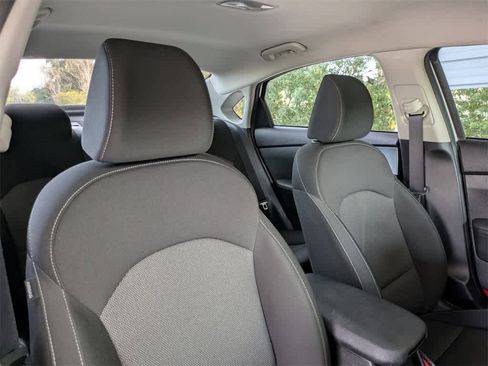 Used 2022 Kia Forte LXS image 6