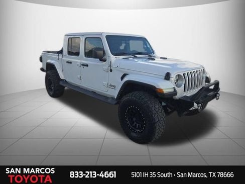 Used 2022 Jeep Gladiator Overland w/ Popular Equipment Package AWD/4WD image 3