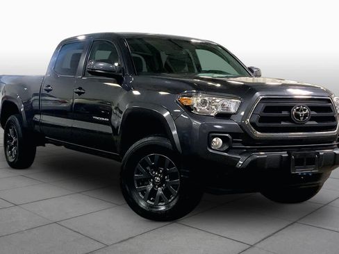 Used 2023 Toyota Tacoma SR5 AWD/4WD image 3