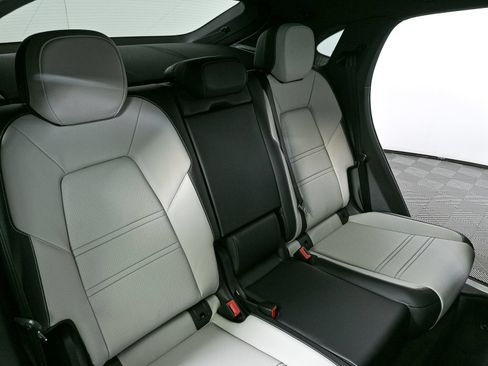 New 2026 Porsche Cayenne Coupe AWD/4WD image 22