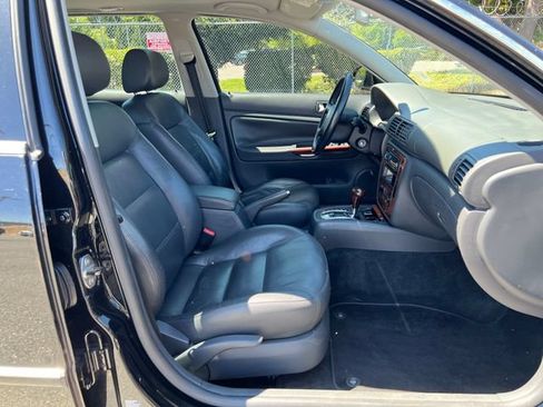 Used 2005 Volkswagen Passat GLS FWD image 9