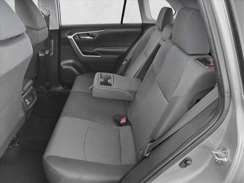 Used 2024 Toyota RAV4 XLE image 17