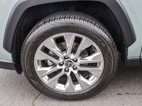 Certified 2022 Toyota RAV4 XLE Premium FWD image 31