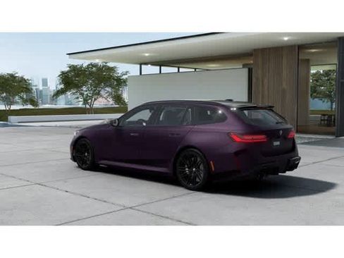 New 2026 BMW M5 Touring image 2
