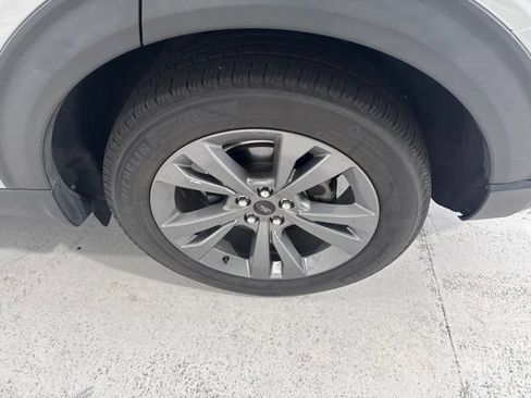 Used 2021 Ford Explorer XLT w/ Equipment Group 202A AWD/4WD image 11
