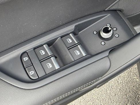 Used 2023 Audi Q5 2.0T Prestige image 14