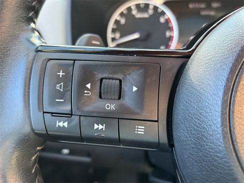 Used 2021 Nissan Rogue SL image 35