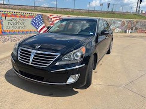 Used 2012 Hyundai Equus Signature RWD image 1