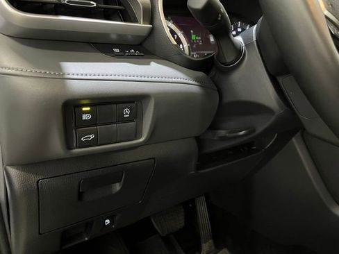 Certified 2024 Toyota Highlander XSE AWD/4WD image 18