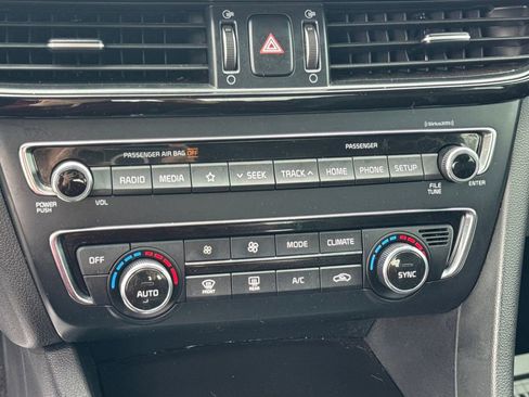 Used 2019 Kia Optima S image 37