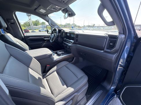 Used 2026 Chevrolet Silverado 2500 LT w/ All Star Edition AWD/4WD image 19