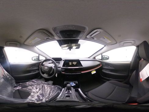New 2026 Toyota Prius Plug-In Hybrid FWD image 66