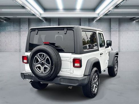 Used 2023 Jeep Wrangler Sport image 4