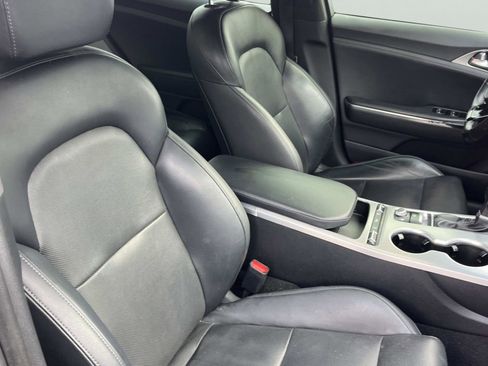 Used 2019 Kia Stinger GT image 18