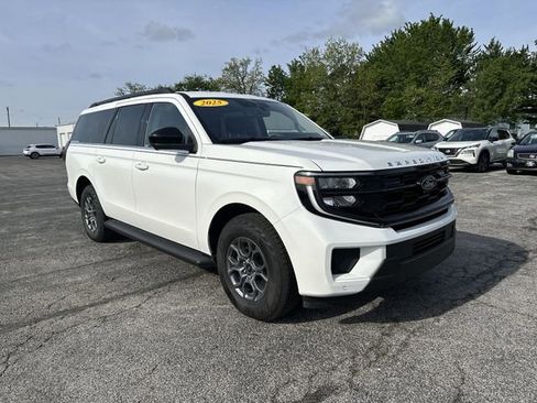 Used 2025 Ford Expedition Max Active AWD/4WD image 11