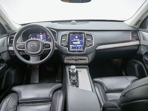 Certified 2023 Volvo XC90 T8 Ultimate image 29