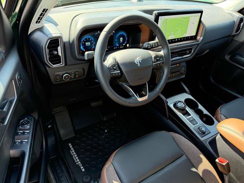 Used 2025 Ford Bronco Sport Outer Banks w/ Outer Banks Tech Package+ AWD/4WD image 8
