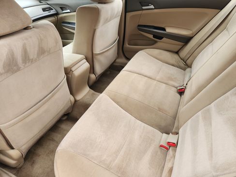 Used 2010 Honda Accord LX-P image 30