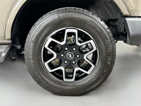 Used 2025 Ford Bronco Outer Banks image 30