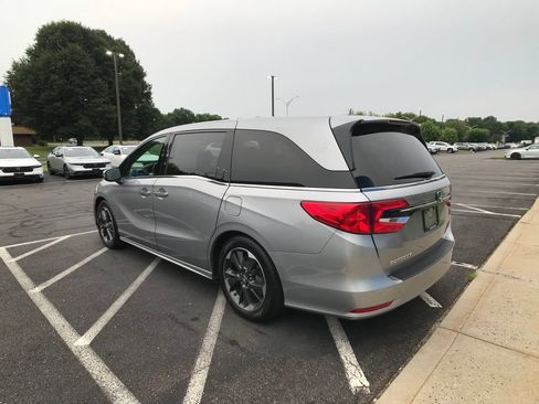 Used 2022 Honda Odyssey Elite image 11