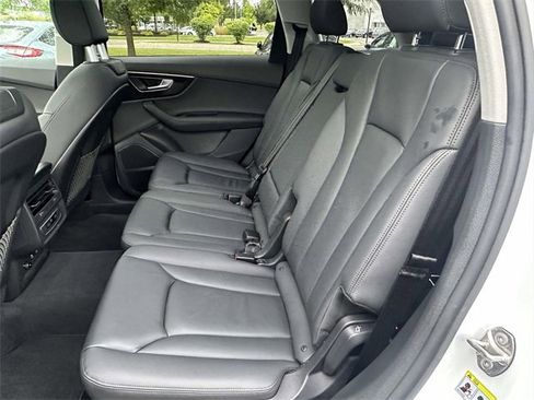 Used 2023 Audi Q7 2.0T Premium Plus w/ Premium Plus Package image 14