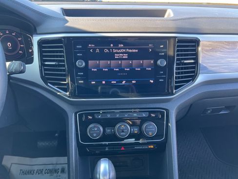 Used 2023 Volkswagen Atlas Cross Sport SE w/ Panoramic Sunroof Package image 21