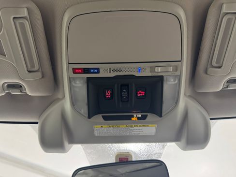 Used 2019 Subaru Forester Premium image 18