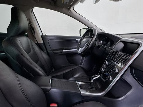 Used 2016 Volvo XC60 T5 Platinum w/ Protection Package image 28