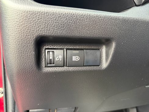 Used 2019 Toyota RAV4 LE image 36