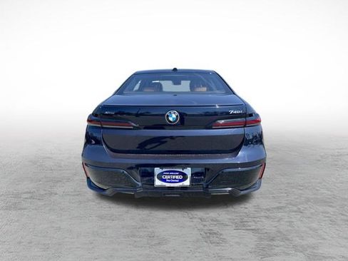 Used 2025 BMW 740i xDrive AWD/4WD image 6