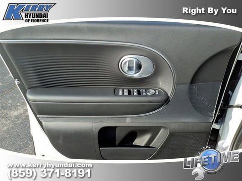 New 2026 Hyundai Ioniq 9 SEL image 8