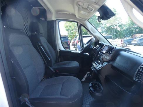 Used 2025 RAM ProMaster 2500 w/ U-Haul Equipment Group FWD image 8