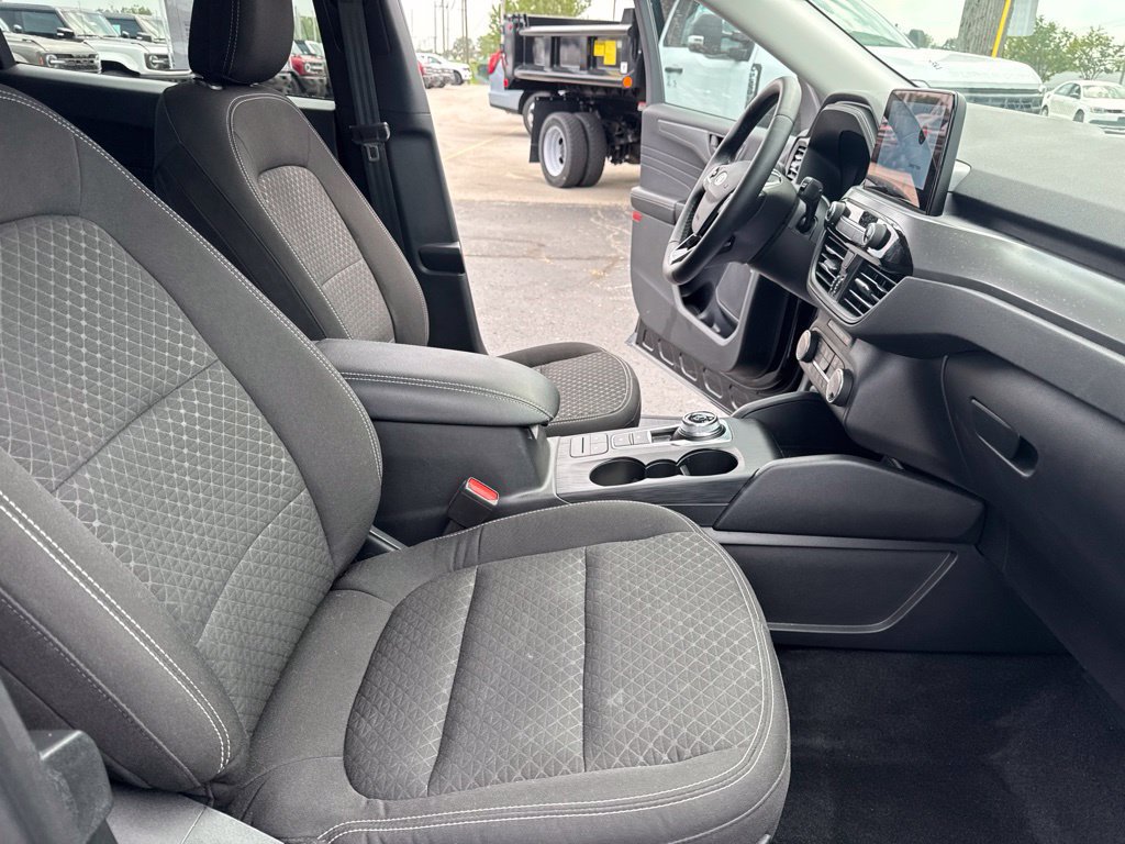 Certified 2024 Ford Escape Active AWD/4WD image 33