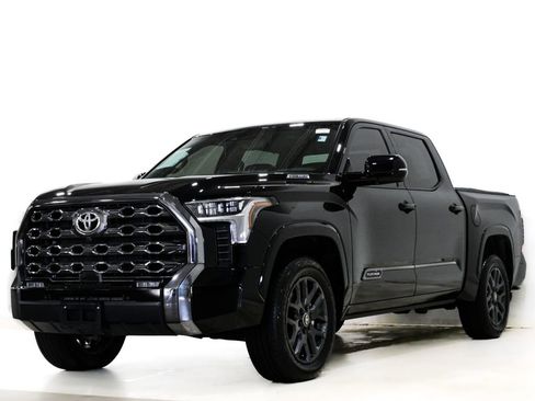 Used 2025 Toyota Tundra Platinum image 3