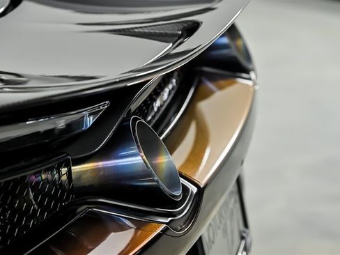 Used 2018 McLaren 720S RWD image 18