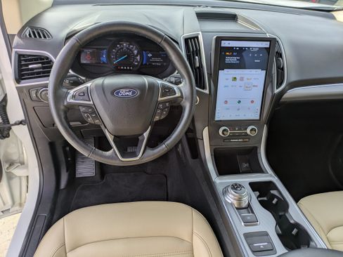 Used 2021 Ford Edge SEL image 12