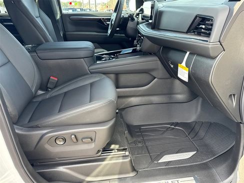 New 2026 Chevrolet Suburban LT w/ Comfort Package image 14