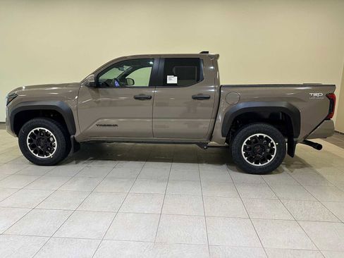 New 2026 Toyota Tacoma TRD Off-Road image 3