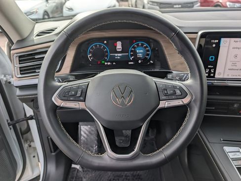 Used 2024 Volkswagen Atlas SE image 22