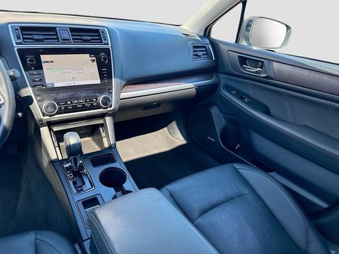 Used 2019 Subaru Outback 2.5i Limited AWD/4WD image 23