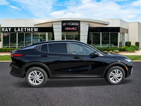 Used 2025 Buick Envista Preferred w/ Convenience I Package image 6