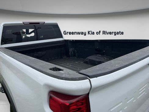 Used 2023 Chevrolet Silverado 2500 Custom image 12